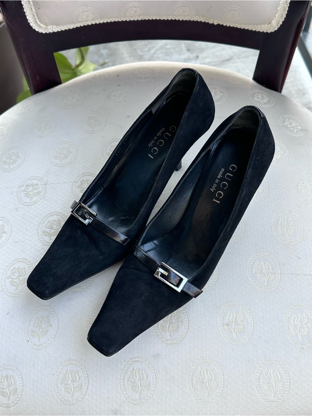 Gucci Women’s Black Suede Leather Pumps Heels Silver Buckle Size 6 Italy